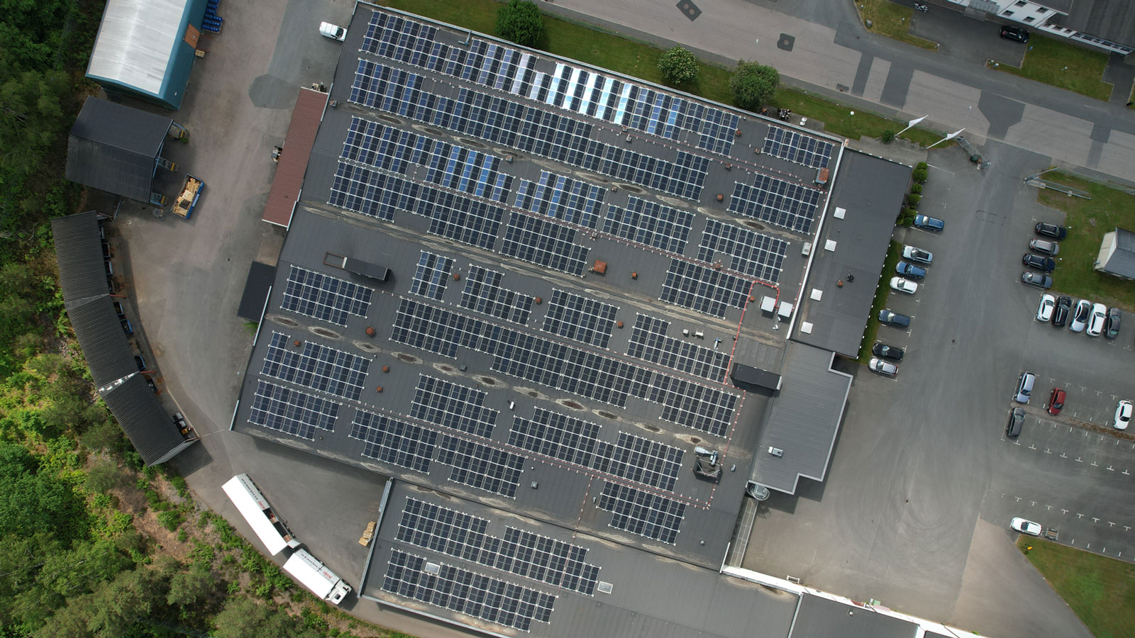 varnamo_rooftop_solar_panels_Twitter.jpg